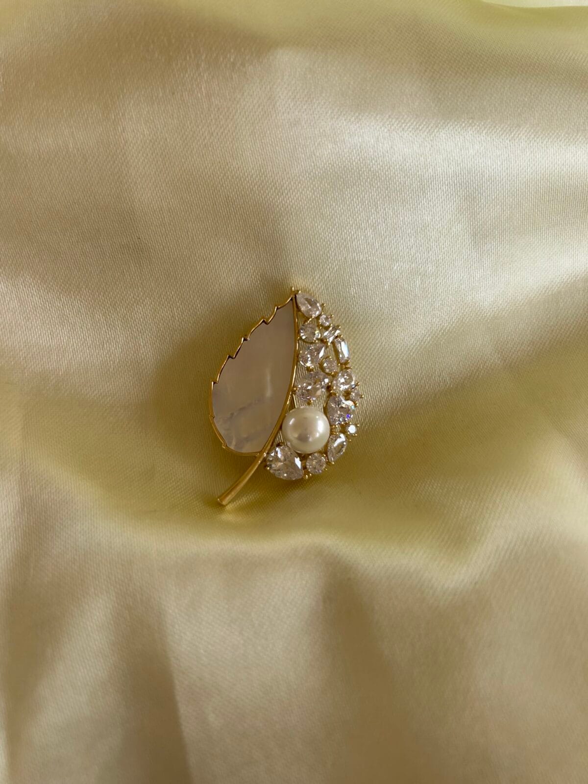 White Stone Brooch - Image 1